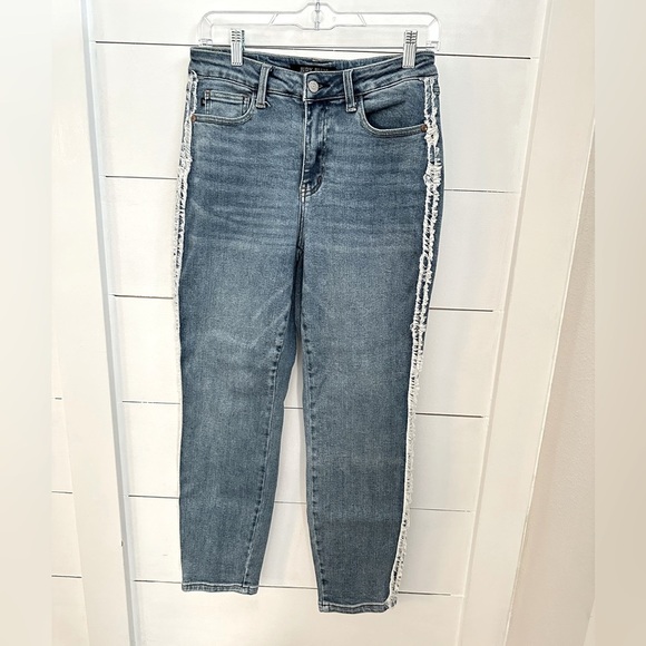 JUDY BLUE 5 Jonesborough blue high rise side fringe slim fit stretch ankle jean - Picture 3 of 15